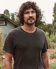 The Great. Tees &amp; Sweats | The Men&#039;s Slim Tee. Almost Black - Men