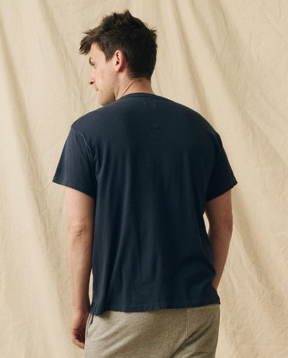The Great. Tees &amp; Sweats | The Men&#039;s Slim Tee. True Navy - Men