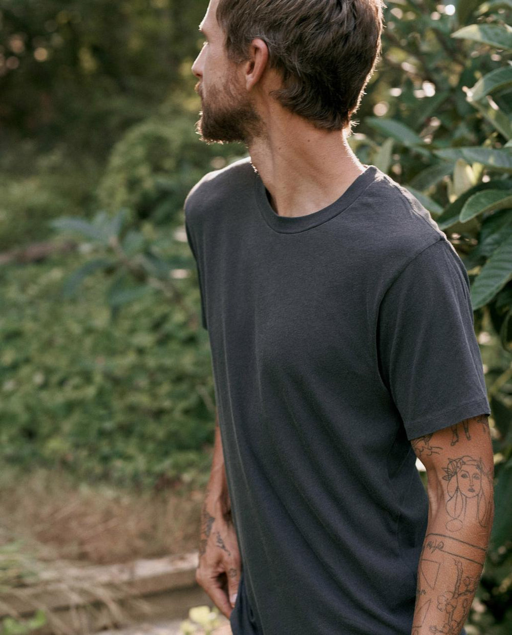 The Great. Tees &amp; Sweats | The Men&#039;s Slim Tee. Washed Black - Men