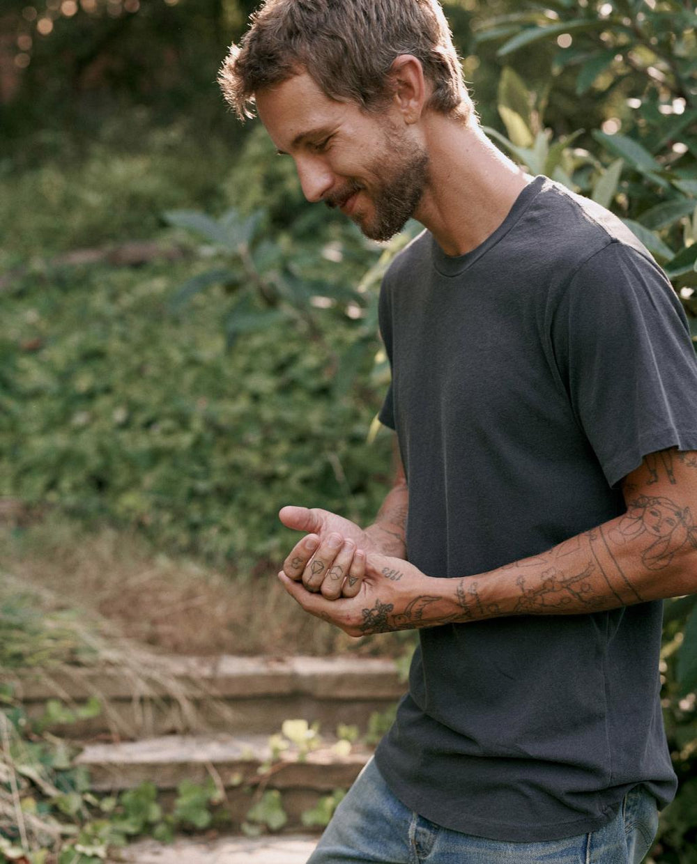 The Great. Tees &amp; Sweats | The Men&#039;s Slim Tee. Washed Black - Men