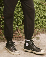 The Great. Tees &amp; Sweats | The Men&#039;s Stadium Sweatpant. Almost Black - Men