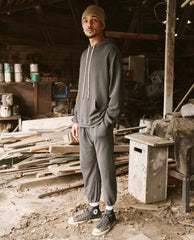 The Great. Tees &amp; Sweats | The Men&#039;s Stadium Sweatpant. Washed Black - Men