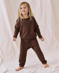 The Great. Tees &amp; Sweats | The Little College Sweatshirt. Solid Toasted Walnut - Kids