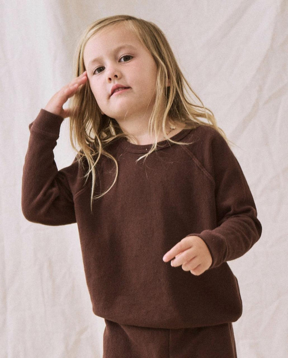 The Great. Tees &amp; Sweats | The Little College Sweatshirt. Solid Toasted Walnut - Kids