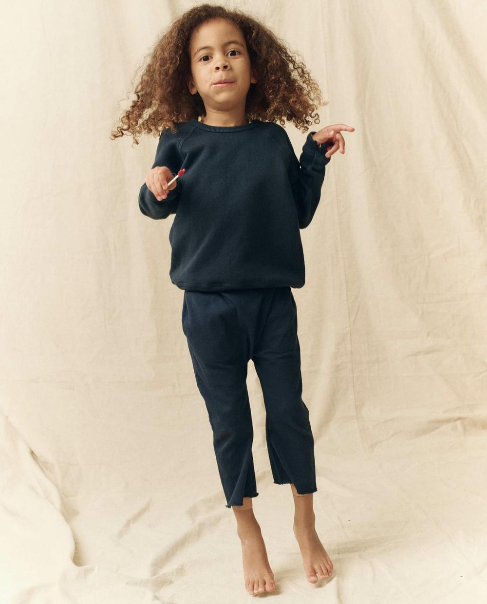 The Great. Tees &amp; Sweats | The Little College Sweatshirt. Solid True Navy - Kids