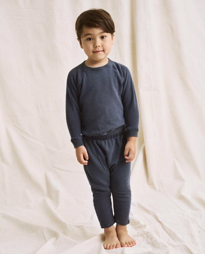 The Great. Tees &amp; Sweats | The Little College Sweatshirt. Washed Navy - Kids