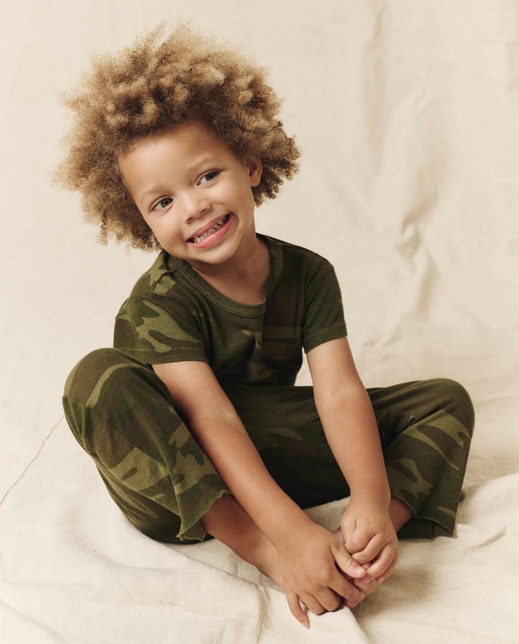 The Great. Tees &amp; Sweats | The Little Jersey Crop. Solid Deep Woods Camo - Kids