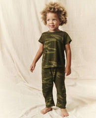The Great. Tees &amp; Sweats | The Little Jersey Crop. Solid Deep Woods Camo - Kids