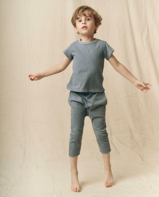 The Great. Tees &amp; Sweats | The Little Jersey Crop. Solid Vintage Cornflower - Kids