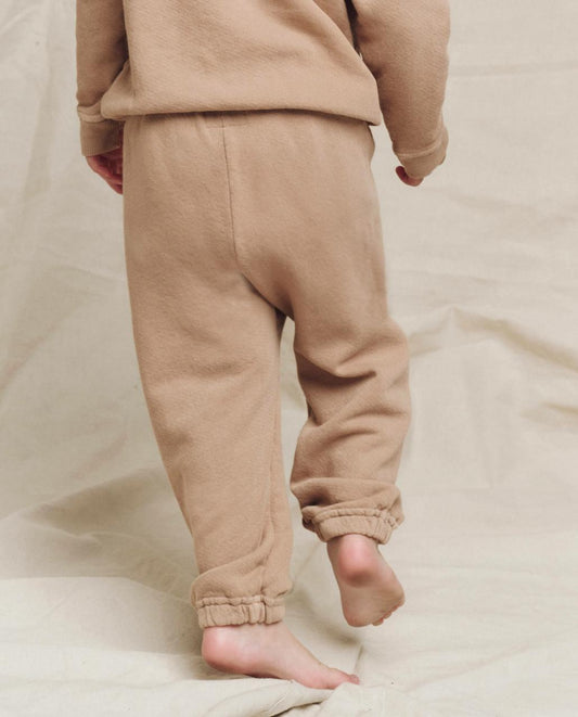 The Great. Tees &amp; Sweats | The Little Stadium Sweatpant. Solid Biscotti - Kids