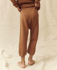 The Great. Tees &amp; Sweats | The Little Stadium Sweatpant. Solid Bright Maple - Kids