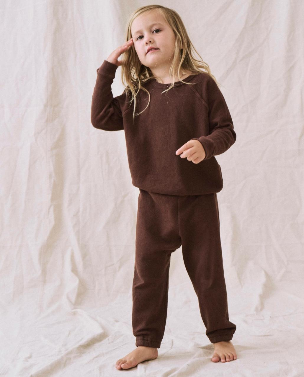 The Great. Tees &amp; Sweats | The Little Stadium Sweatpant. Solid Toasted Walnut - Kids