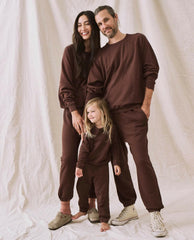 The Great. Tees &amp; Sweats | The Little Stadium Sweatpant. Solid Toasted Walnut - Kids