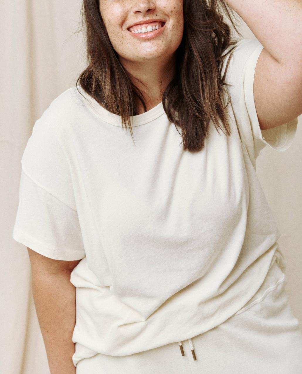 The Great. Tees | The Boxy Crew. Washed White - Women