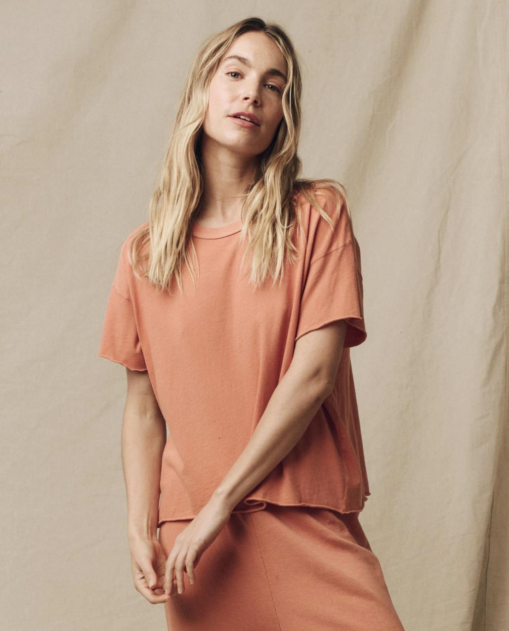 The Great. Tees | The Crop Tee. Solid Sun Dried Orange - Women