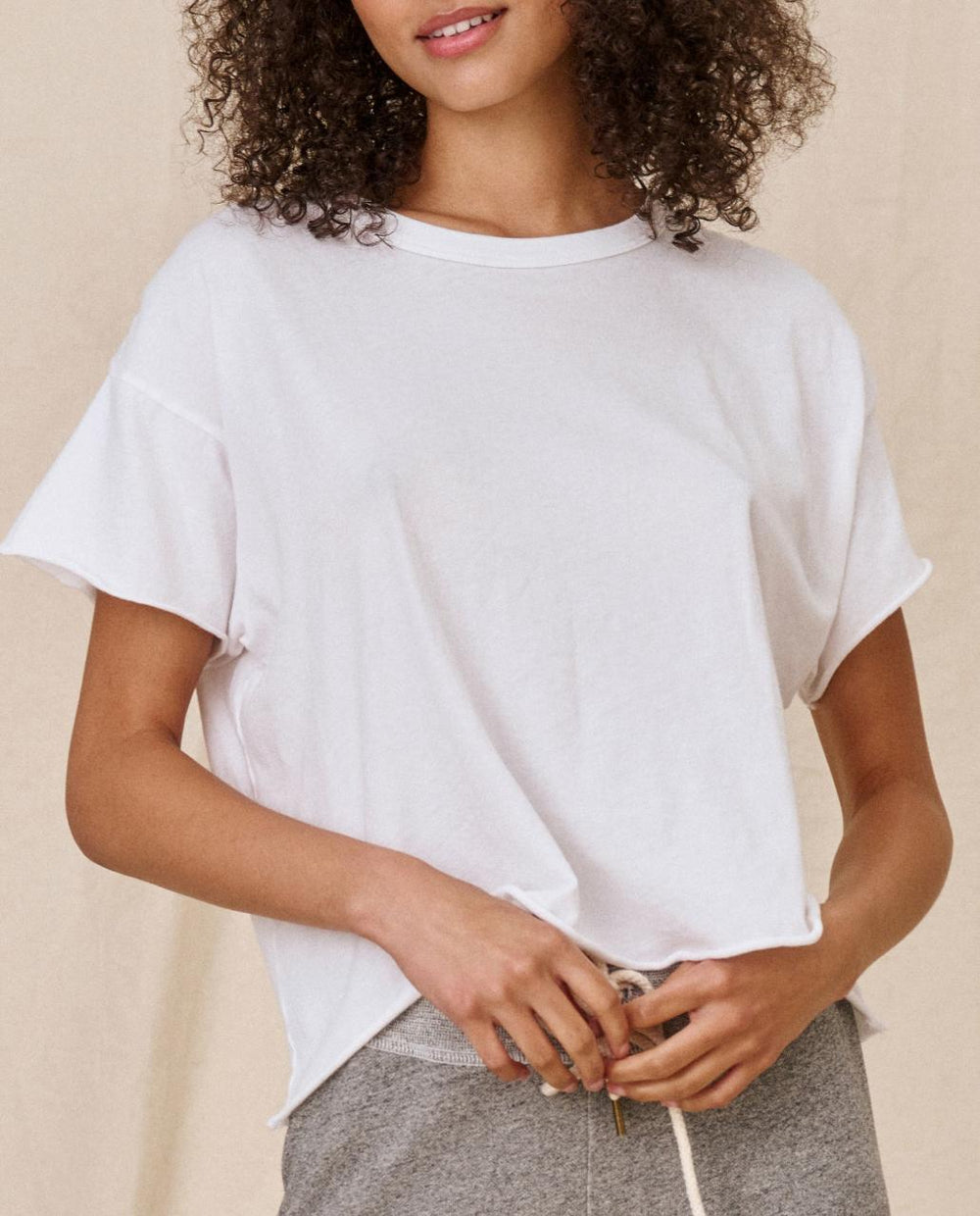 The Great. Tees | The Crop Tee. Solid True White - Women