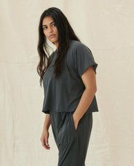 The Great. Tees | The Crop Tee. Solid Washed Black - Women