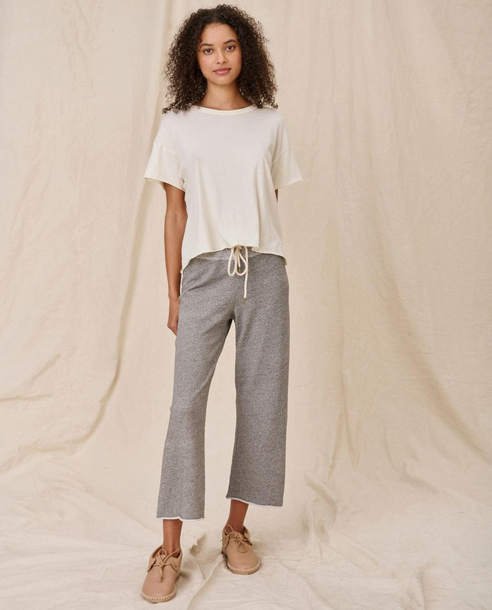 The Great. Tees | The Crop Tee. Solid Washed White - Women