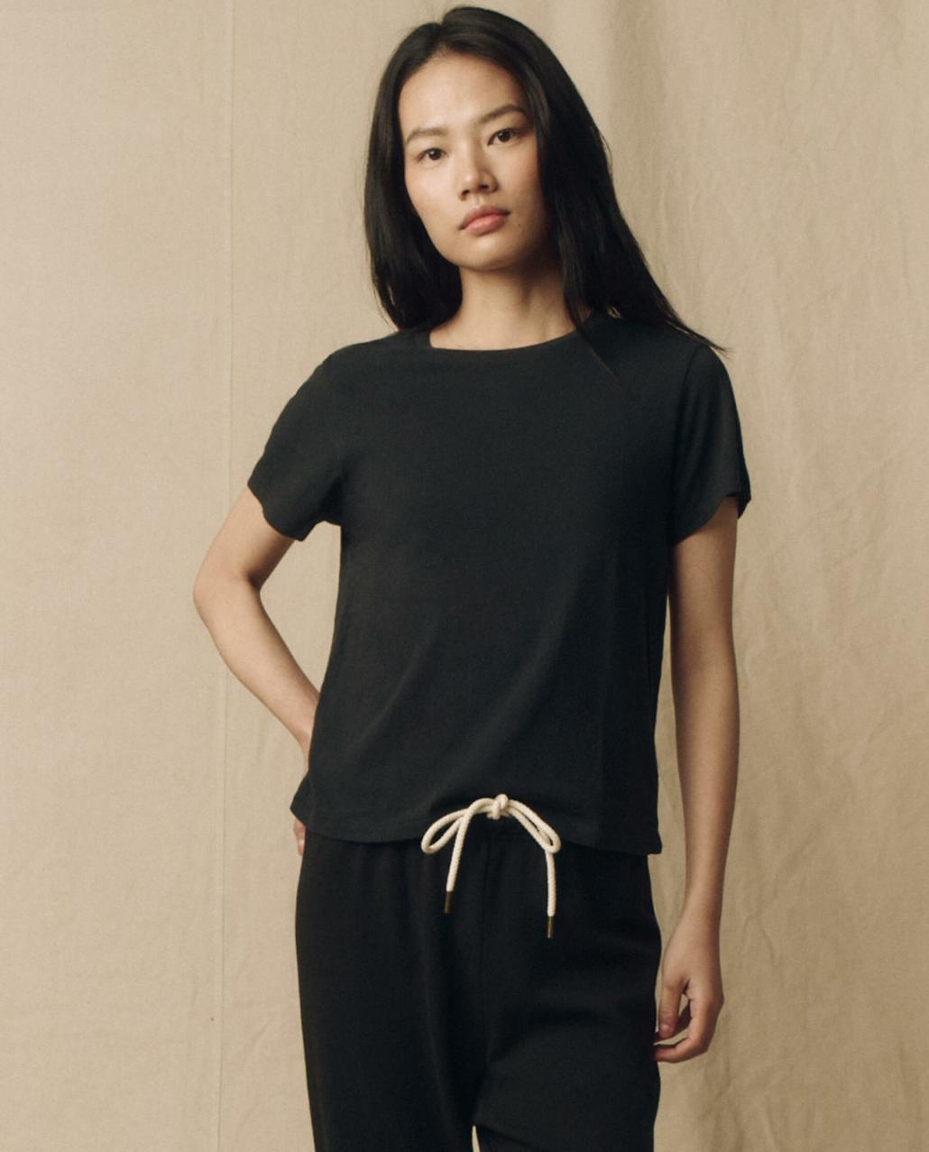 The Great. Tees | The Little Tee. Solid Almost Black - Women