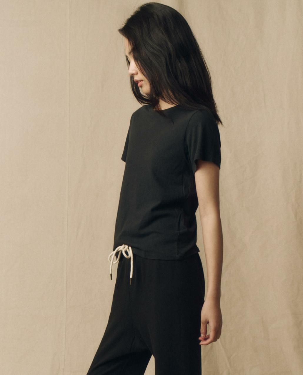 The Great. Tees | The Little Tee. Solid Almost Black - Women