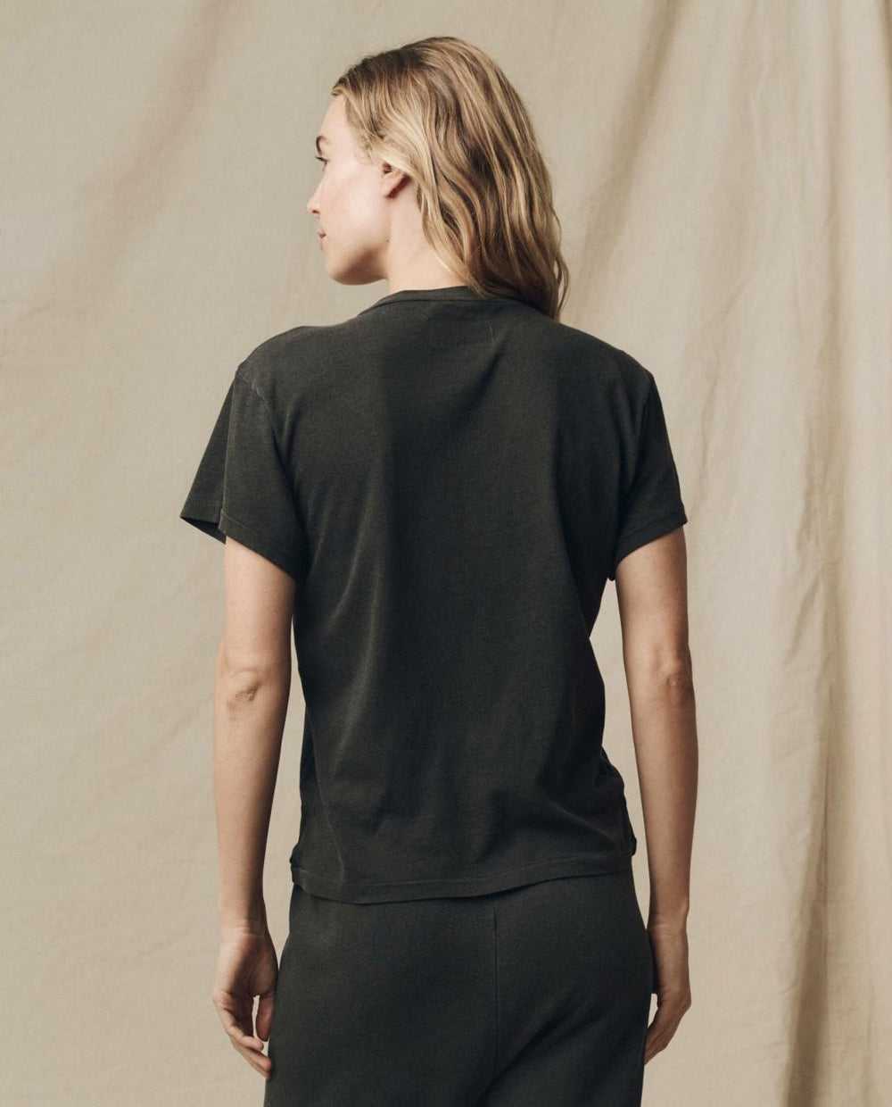 The Great. Tees | The Slim U Washed Black - Women