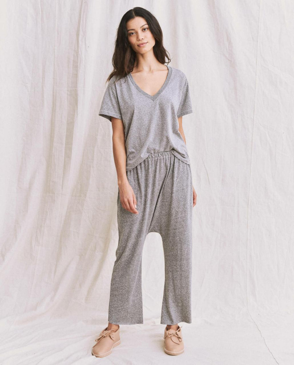 The Great. Tees | The V Heather Grey - Women