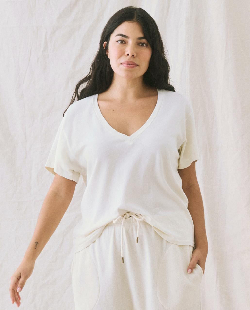 The Great. Tees | The V Washed White - Women